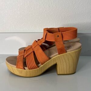 Dr. Scholl's Blossom Block Heel Platform Sandals Orange Fabric Woven Size 8.5